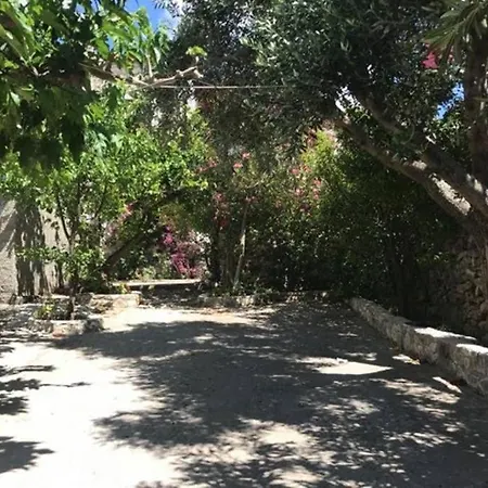 Traditional Stone House In Eastern Mani Holiday home