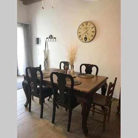 Traditional Stone House In Eastern Mani Holiday home Flomochori