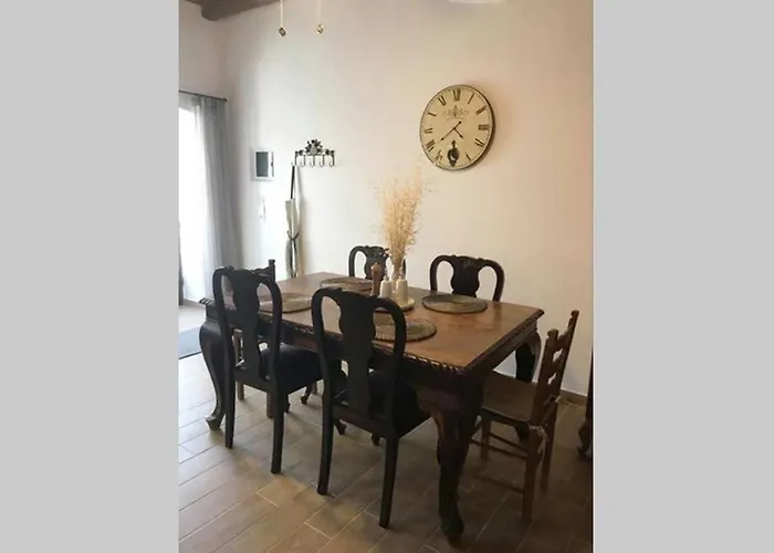 Traditional Stone House In Eastern Mani Hébergement de vacances Flomochori